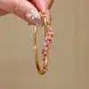 """Flores Rosas y Blancas" Pulsera Dorada Flor de Durazno para Mujer Dulce Pulsera de Corazón Girly Atmósfera Fotográfica Accesorios de Dopamina"""