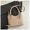 2025 Nuevo Bolso de Mano de Moda Estilo Coreano para Viajes Diarios Bolso de Mujer Elegante Bolso Cubo Estilo Occidental Empalme Bolso Cruzado Casual