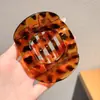Pinza para el Cabello Retorcida con Flor de Perlas y Pedrería Mariposa para Mujer, Nuevo Estilo 2026 Pinza de Garra para Recogido, Pasador Recto
