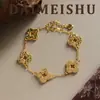Nuevo Estilo de Moda Exquisito Retro Versátil Pulsera de Trébol de Cuatro Hojas Hueca de Cristal de Hielo con un Toque de Lujo Ligero y de Alta Gama para Mujer