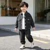 Conjunto de Ropa de Otoño para Niños 2026 Nuevo Estilo Coreano Infantil Bebé Primavera y Otoño Cuadros Mezclilla Manga Larga Conjunto de Tres Piezas Dropshipping
