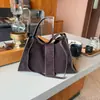 Bolso de Mano Estilo Retro para Mujer 2025 Nuevo Estilo Bolso Tote Simple de Gran Capacidad Versátil Bolso de Hombro Axila Moderno
