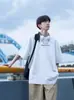 Camiseta de manga corta sencilla y combinable para hombre, verano 2025, nueva marca de moda americana, holgada, de media manga y de peso pesado para niño.