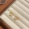 Nuevos Pendientes de Aguja de Plata Estilo Chica Francesa Pendientes de Encaje Estéreo Elegantes Diseño Simple de Corazón Femenino 2025