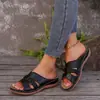 Pantuflas de Mujer Modernas y Versátiles para Faldas Verano 2026 Nuevo Estilo Europeo y Americano Sandalias Ultraligeras Simples de Suela Gruesa que Aumentan la Altura