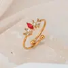 Anillo Abierto de Acero de Titanio con Corona Estilo Retro Lujo Ligero para Mujer, Exquisito Anillo de Zirconia con Forma de Hoja Fabricante de Joyería al por Mayor
