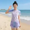 Trajes de Baño para Niñas 2026 Nuevo Estilo Bebé Dos Piezas Traje de Baño con Protección Solar para Niñas Mayores Traje de Baño para Entrenamiento y Aguas Termales
