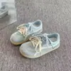 Tenis para Niña 2026 Otoño Nuevo Estilo para Niños Mayores, Zapatos de Entrenamiento Versátiles Alemanes, Suela Suave, Antideslizantes, Tenis de Moda