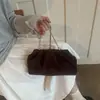 Nuevo diseño de comercio exterior, estilo nicho, bolsa grande con forma de nube para mujer, con detalles plisados, una correa de cadena y se puede llevar como bolso cruzado, bolso de hombro o bolso de axila.