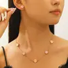Set de Joyería de Trébol de Cinco Hojas Transfronterizo Europeo y Americano de Venta Caliente para Mujeres, Collar de Flor de la Suerte de Combinación de Colores Simple con Goteo de Aceite, Pendientes y Joyería