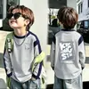 Camiseta de manga comprida para meninos, estilo primavera e outono, com mangas raglan, gola redonda, algodão puro, top básico versátil, camiseta moderna
