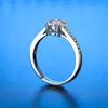 Anel de Zircônia Microincrustada de Parede Reta de Quatro Garras Moda de Fornecimento Ao Vivo Anel Simples Ao Vivo Feminino Anel de Diamante de Casamento Joias