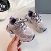 Zapatos atléticos de malla para niños, zapatos casuales transpirables para niños, nueva colección de otoño 2026, zapatos sencillos, zapatillas ligeras para correr para niñas