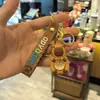 Llavero de cristal nuevo transfronterizo capibala colgante rey capibara colgante de animal para bolso regalo exquisito venta al por mayor