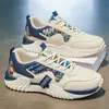 Sapatos Masculinos 2026 Verão Novos Respiráveis Casuais para Exterior Corrida Sapatos de Pai Aumentadores de Altura com Sola Grossa Tênis Versáteis