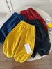 Calça Longa Infantil 2026 Outono Novidades Meninos e Meninas Calça de Moletom Estampada Bebê Estilo Coreano Cor Sólida Calça Longa com Punho na Barra Tendência