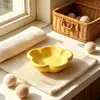 Tigela de cerâmica em formato de flor macaron, tigela para gato, anti-queixo preto, proteção para o pescoço, tigela de comida inclinada, tigela de água, tigela para cachorro com alto valor estético