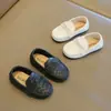 Zapatos de piel para niños 2026 suela blanda sin cordones mocasines para niños estilo coreano casual zapatos transpirables para niños mayores zapatos de moda
