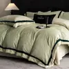 Juego de ropa de cama de invierno súper suave, con una colección de cuatro piezas de terciopelo de leche, nuevo estilo 2025, con funda de edredón de felpa engrosada, sábana plana y sábana bajera