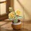 Planta en maceta de rosa tejida a crochet producto terminado, flor artificial de hilo hecha a mano, decoración de escritorio para el hogar, manualidad decorativa tejida creativa
