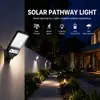 Novo modelo de poste de luz solar para exterior transfronteiriço com sensor de movimento, luz de jardim com controle remoto, luz de parede LED, poste de luz pequeno à prova d'água