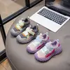 Zapatos Deportivos Infantiles 2026 Modelo Nuevo Primavera/Verano Zapatos Transpirables de Malla Hueca para Niños Pequeños, Zapatos de Marco para Niñas, Zapatos para Niños Medianos y Grandes