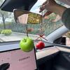 Colgante de Espejo Retrovisor para Coche Apple Car, Colgante para el Interior del Coche, Colgante de Simulación para Descompresión, Adorno Decorativo para el Ambiente del Coche
