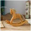 Enfeite Cavalo de Balanço Nostálgico Estilo Europeu Retrô para Sala de Estar, Quarto, Hall de Entrada, Escultura de Madeira Artesanal Criativa, Pequeno Cavalo Decoração de Mesa