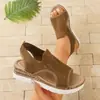 Sandalias de tacón de cuña hueco de malla de tamaño grande con punta abierta para mujer, nuevo modelo de verano 2026, adecuadas para usar al aire libre, en stock