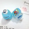Muñeca de Animación Tridimensional Botella de Bebida Accesorios de Resina Pasador DIY Colgante de Bolsa Divertidos Creativos Adornos para Coche Escritorio