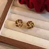 Pendientes de Tachuela Retro Francés de Nicho de Alta Gama Temperamento Versátil Pendientes de Moda 2026 Nuevo Estilo Caliente Joyería Exquisita para Orejas