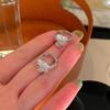 Pendientes de mariposa con piedra de ojo de gato para mujer, de alta gama, ligeros y de lujo, con hebilla, combinables con todo, elegantes joyas para las orejas de celebridades de Internet, 2024