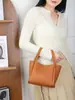 Bolsa Saco de Couro Genuíno Modelo 2026 para Mulheres, Bolsa de Ombro Transversal de Couro Bovino de Primeira Camada, Bolsa Saco Versátil para o Dia a Dia