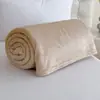 Manta de Color Sólido de Terciopelo de Leche Transfronteriza, Chal Manta Multifuncional de Franela, Manta Gruesa para Siesta en Oficina con Aire Acondicionado