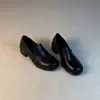 2026 Novos Mocassins de Couro Britânicos com Bico Redondo e Salto Grosso para Mulheres, Simples de Calçar para o Trabalho, Sapatos de Couro de Salto Alto