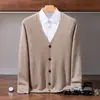 Cardigã de cashmere de cor sólida, espesso, de camada dupla, para homens, camisa base de malha de gola V, de abotoamento simples, jaqueta casual de negócios para meia-idade