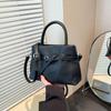 Bolsa de Mão Elegante Retrô Casual da Moda para Mulheres 2025 Primavera Novo Padrão Simples Texturizado Bolsa Transversal de Ombro Único