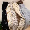 Pantalones de pijama de forro polar con copos de nieve, nueva colección 2026, estilo lindo otoño/invierno, cálidos, casuales y versátiles para usar en casa