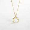 Europeo y Americano ins blogger rojo en línea S925 Plata Esterlina Cuerno colgante de luna elegante para combinar Cadena clavicular creciente al por mayor