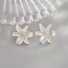 Brincos Flor de Lírio Escovados Dourados Foscos Retrô, Novos Brincos Florais de Alto Padrão Estilo Palácio Chinês, Brincos de Outono e Inverno