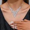Suministro transfronterizo, comercio exterior, gran venta, cadena de garra, imitación de perla, collar de diamantes de imitación, pendientes, traje, vestido, joyería, collar de banquete