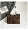 Bolsa Tote Retrô com Estampa de Leopardo Tendência para Mulheres, Nova de Grande Capacidade, Única, Nicho, Alta Qualidade, Bolsa de Ombro Versátil