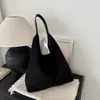 2026 nova bolsa tote de camurça minimalista de nicho da moda estilo coreano, grande capacidade, bolsa de ombro e bolsa transversal versátil
