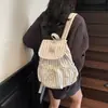 Mochila listrada de estilo coreano muito estilosa para estudantes universitárias, adequada para o trajeto diário, uso casual e atividades ao ar livre.