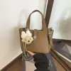 Bolso de Mano con Patrón de Lichi Transfronterizo Cesta de Verduras Bolso Pequeño para Mujer Verano 2026 Nueva Moda Bolso Cubo Bolso de Hombro Cruzado