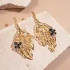 Pendientes Bohemios Étnicos con Borlas de Conchas y Plumas Lujo Accesible Pendientes de Gama Alta Pendientes Personalizados de Diseño de Nicho