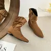 Botas Femininas Outono Salto Bloco Cano Curto Botas Plissadas Femininas Empilhadas 2026 Panturrilha Larga Moda Bico Fino Emagrecimento Country