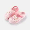 Zuecos infantiles Happy Mary, sandalias de punta cerrada para hombre, zapatos de playa para padres e hijos, pantuflas de punta cerrada para mujer, pantuflas para niñas mayores
