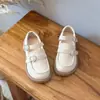 2026 Nuevo Estilo Universitario Hebilla de Corazón Zapatos Pequeños de Cuero para Niñas Suela Suave Rendimiento Mary Janes Zapatos Individuales Versátiles de Cuero