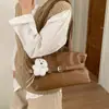 Bolsa Retrô Transfronteiriça para Mulheres, Grande Capacidade, Nova Bolsa de Ombro/Axila Casual Outono/Inverno 2026, Bolsa Tote Versátil para o Dia a Dia